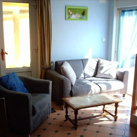 Holiday home Familial Aux Vosges Avec Jeux Pour Enfants, A Proximite De La Nature Et Activites Sportives - Fr-1-589-111